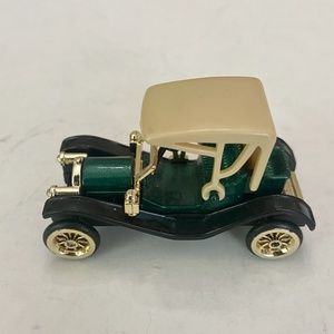 Highspeed green car  (B0722)